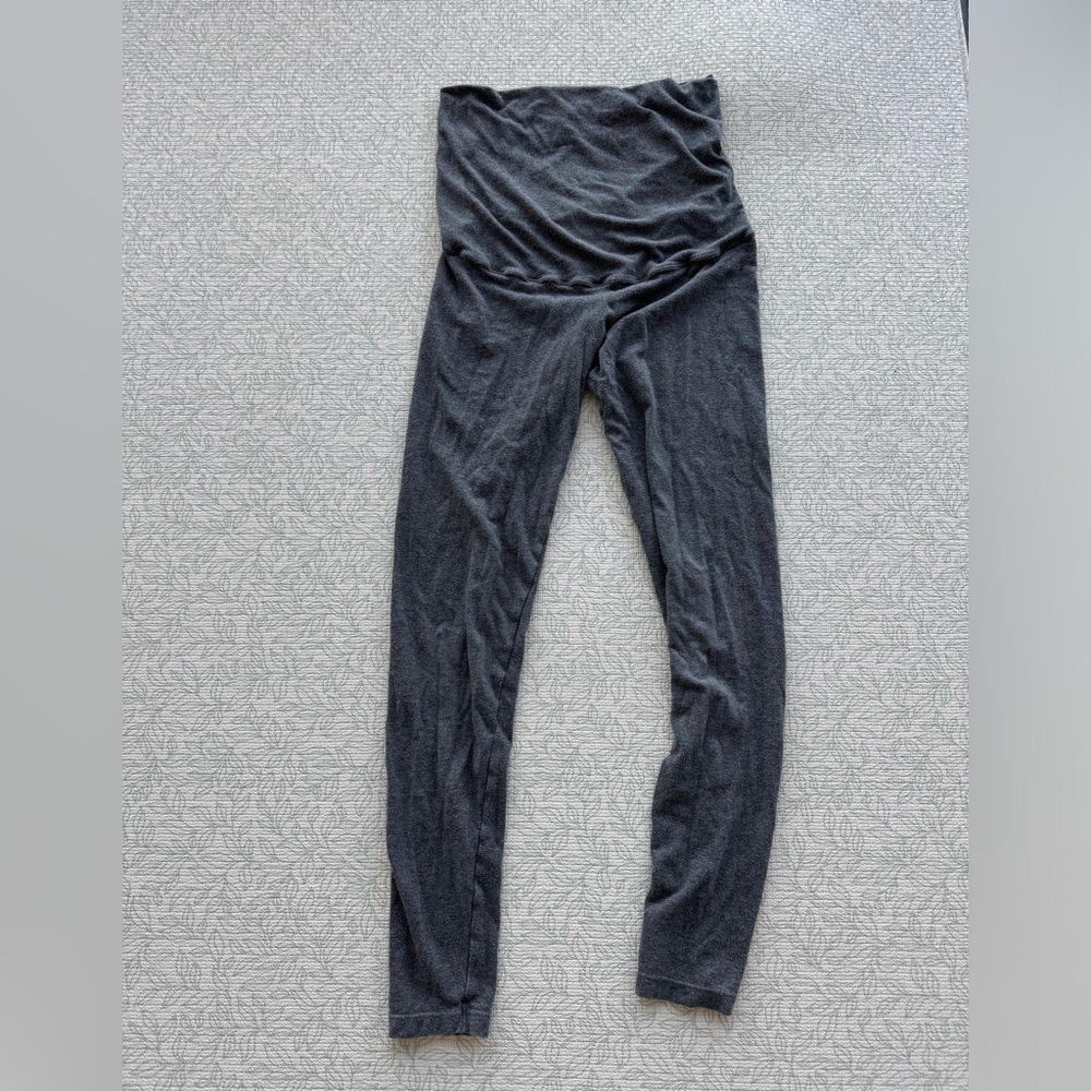 Uniqlo maternity leggings in grey